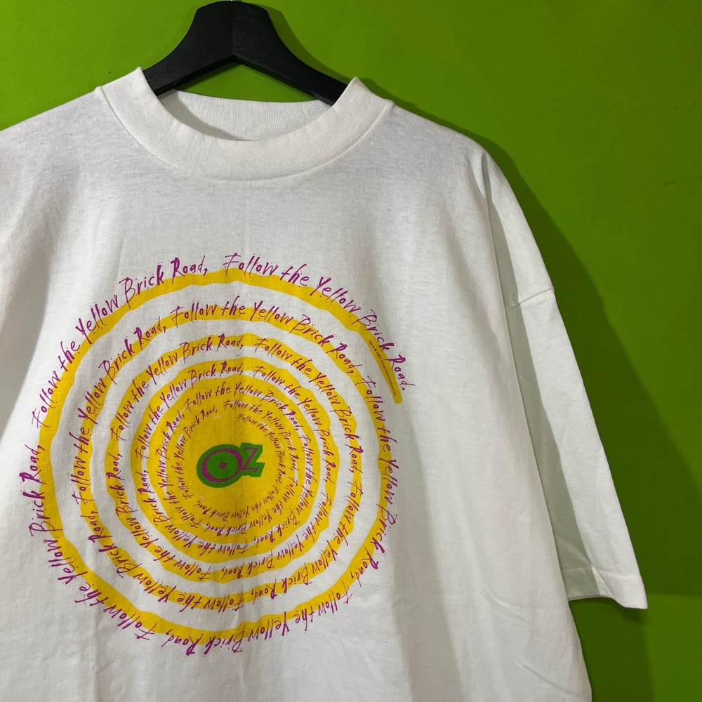Vintage 1997 Wizard of Oz MGM Grand Yellow Brick Road Shirt White XXL 90s Movie